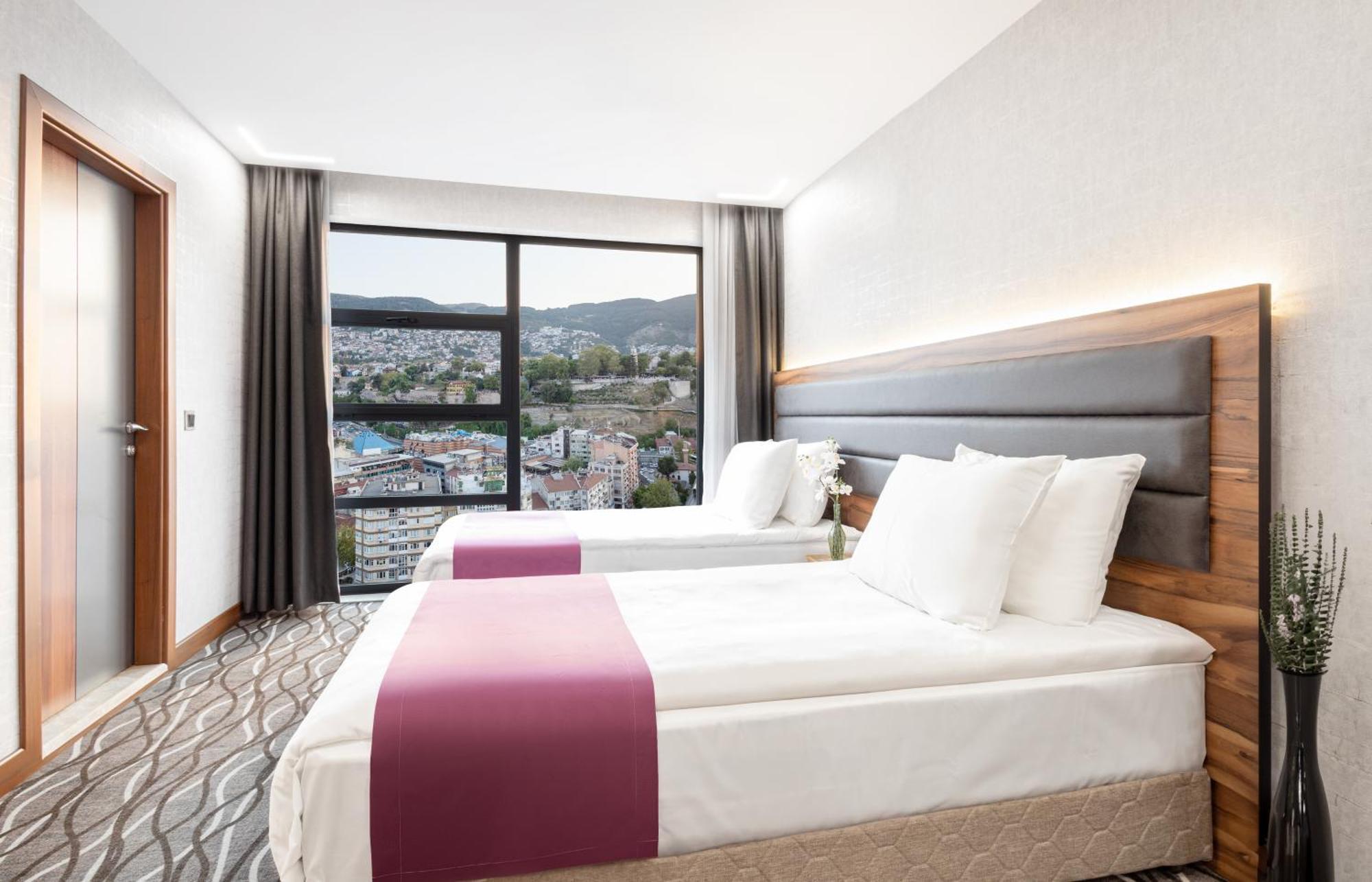 בורסה Lilium Hotel & Suites מראה חיצוני תמונה