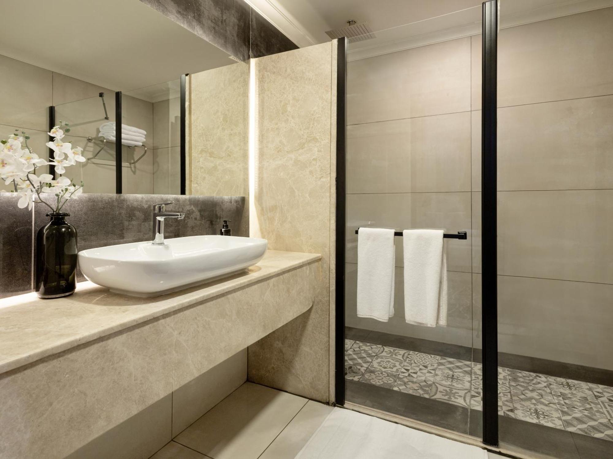 בורסה Lilium Hotel & Suites מראה חיצוני תמונה