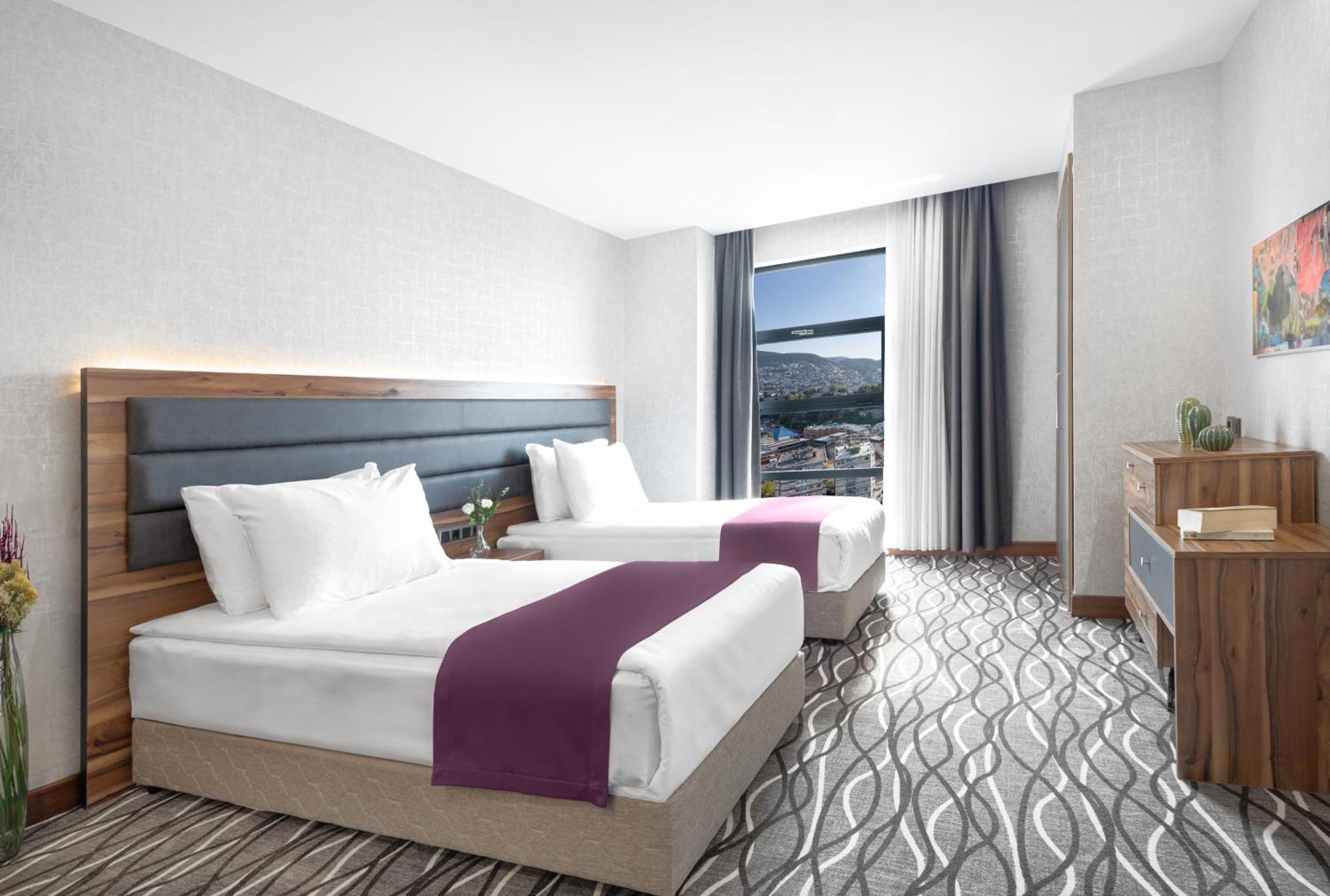 בורסה Lilium Hotel & Suites מראה חיצוני תמונה