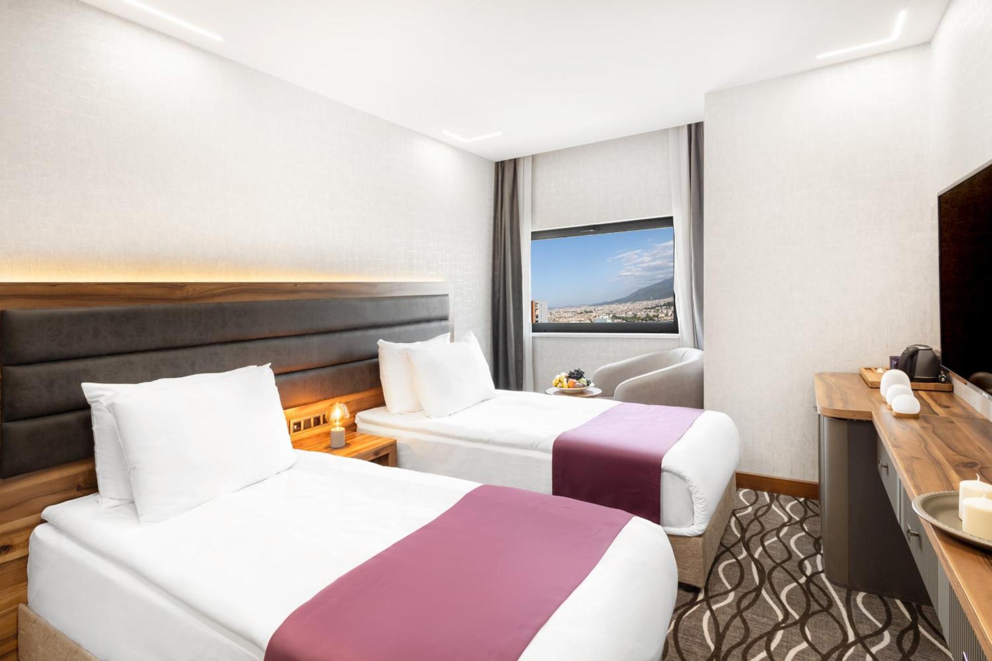 בורסה Lilium Hotel & Suites מראה חיצוני תמונה