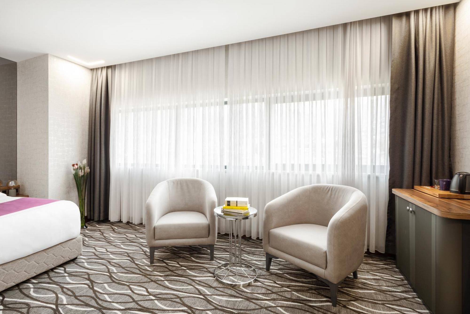 בורסה Lilium Hotel & Suites מראה חיצוני תמונה